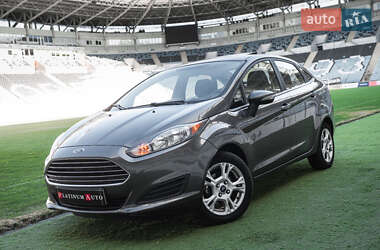 Седан Ford Fiesta 2014 в 
