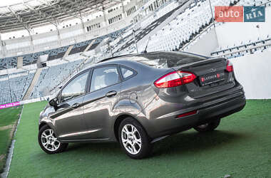 Седан Ford Fiesta 2014 в 