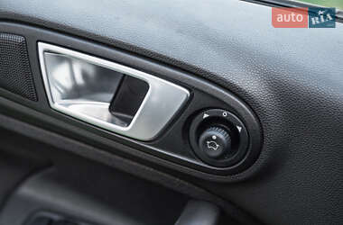 Седан Ford Fiesta 2014 в 