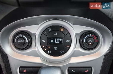 Седан Ford Fiesta 2014 в 