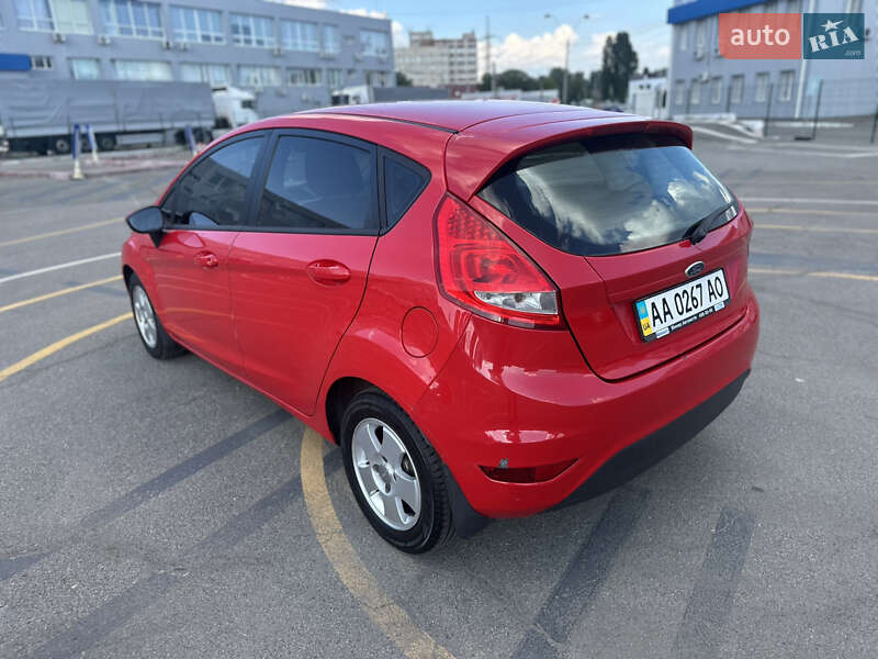 Хэтчбек Ford Fiesta 2011 в Киеве