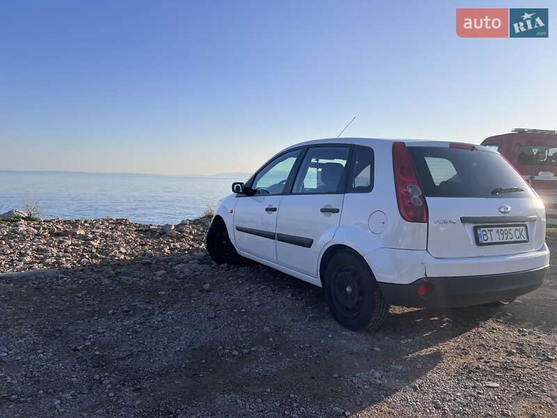 Хэтчбек Ford Fiesta 2007 в Одессе