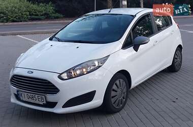 Хэтчбек Ford Fiesta 2013 в 