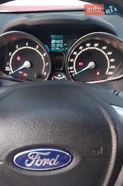 Хэтчбек Ford Fiesta 2013 в 