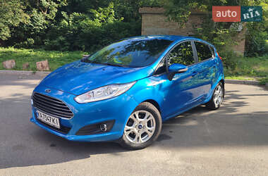 Хэтчбек Ford Fiesta 2015 в 