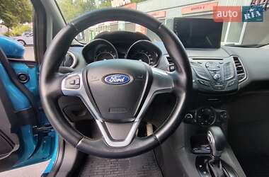 Хэтчбек Ford Fiesta 2015 в 