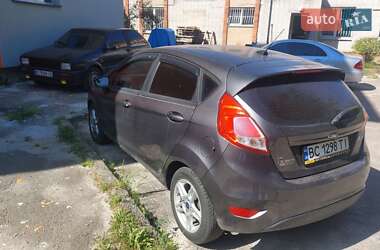 Хэтчбек Ford Fiesta 2018 в 