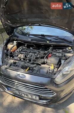 Хэтчбек Ford Fiesta 2018 в 