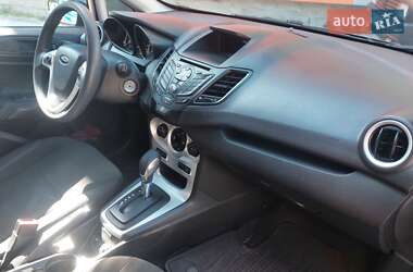 Хэтчбек Ford Fiesta 2018 в 