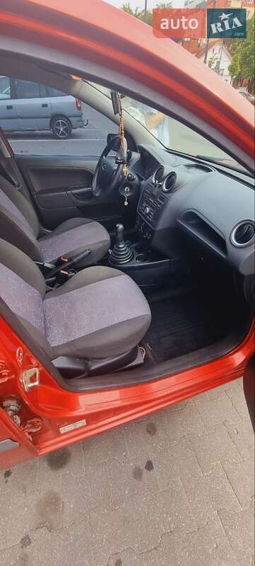 Хэтчбек Ford Fiesta 2008 в Львове