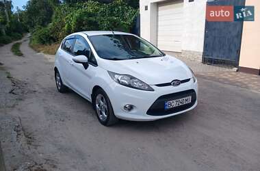 Хэтчбек Ford Fiesta 2011 в 