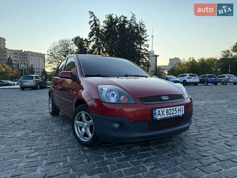 Хэтчбек Ford Fiesta 2007 в Киеве