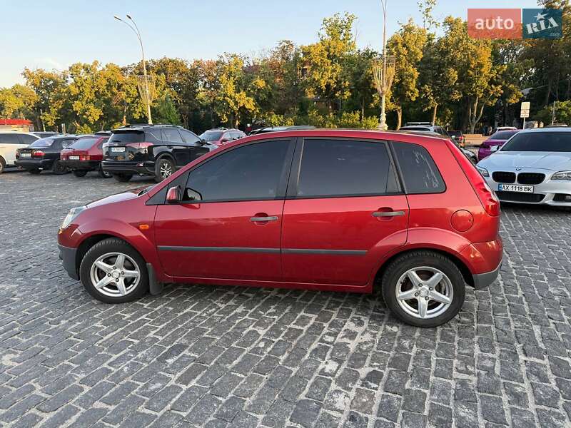Хэтчбек Ford Fiesta 2007 в Киеве