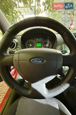 Хэтчбек Ford Fiesta 2007 в 