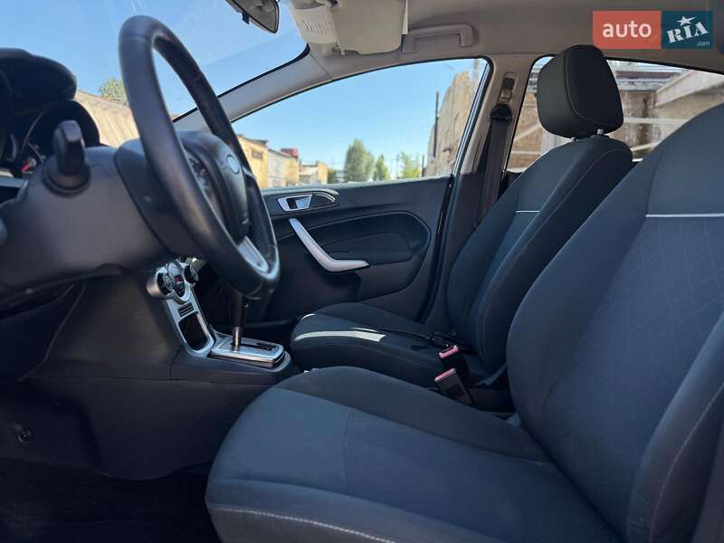 Хэтчбек Ford Fiesta 2011 в Киеве