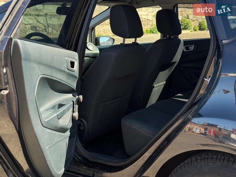 Хэтчбек Ford Fiesta 2011 в Киеве