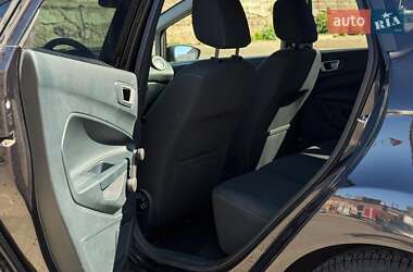 Хэтчбек Ford Fiesta 2011 в 
