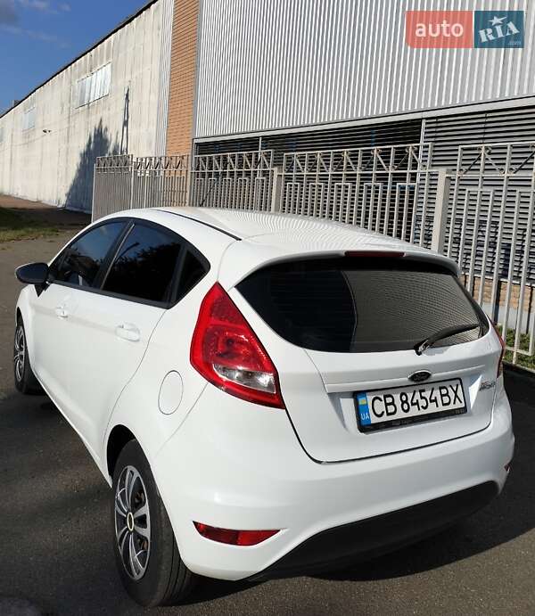 Хэтчбек Ford Fiesta 2011 в Прилуках