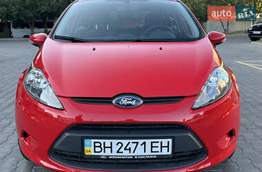 Хэтчбек Ford Fiesta 2012 в 