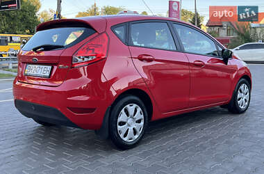 Хэтчбек Ford Fiesta 2012 в 