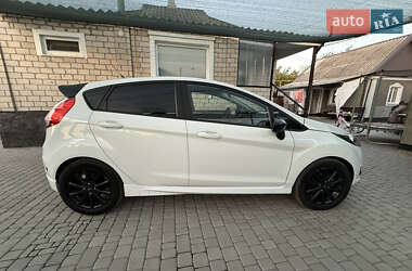 Хэтчбек Ford Fiesta 2019 в 