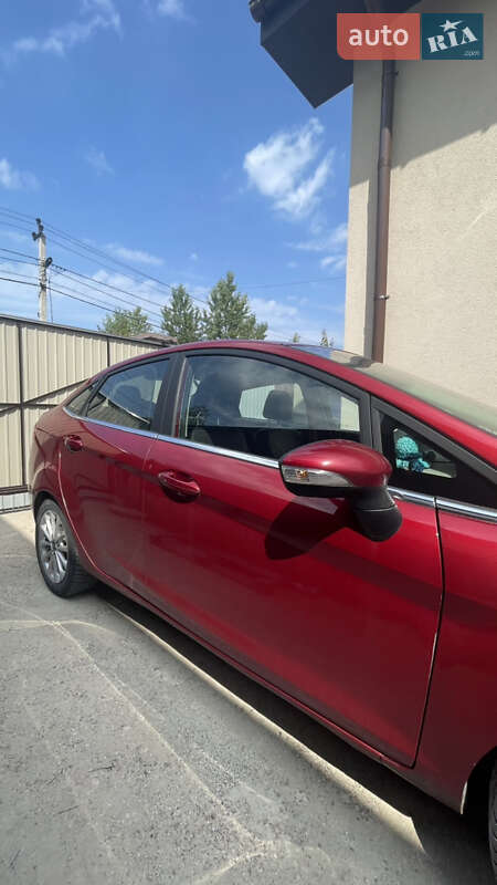 Седан Ford Fiesta 2017 в Києві