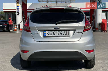 Седан Ford Fiesta 2011 в 