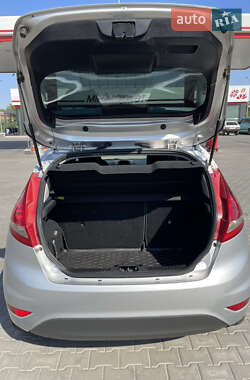 Седан Ford Fiesta 2011 в 