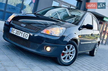 Хэтчбек Ford Fiesta 2007 в 