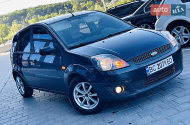 Хэтчбек Ford Fiesta 2007 в 