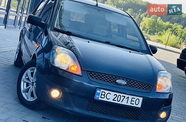 Хэтчбек Ford Fiesta 2007 в 