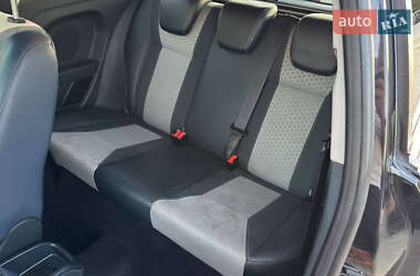Хэтчбек Ford Fiesta 2012 в 