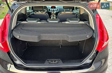 Хэтчбек Ford Fiesta 2012 в 