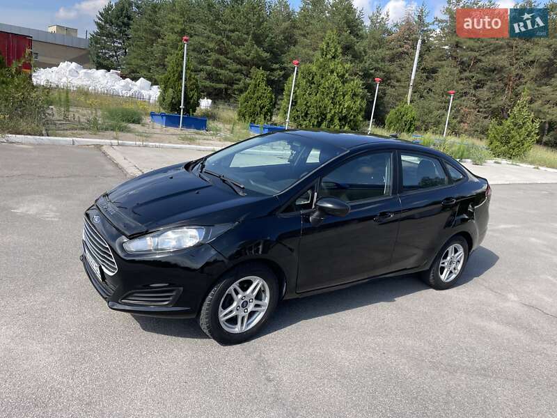 Седан Ford Fiesta 2018 в 