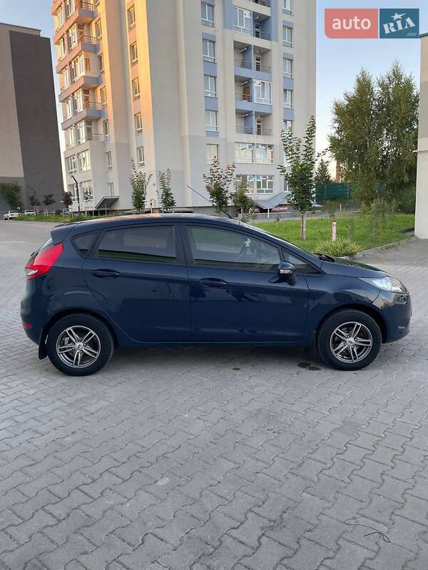 Хэтчбек Ford Fiesta 2011 в Хмельницком