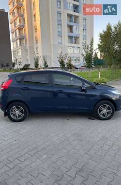 Хэтчбек Ford Fiesta 2011 в 
