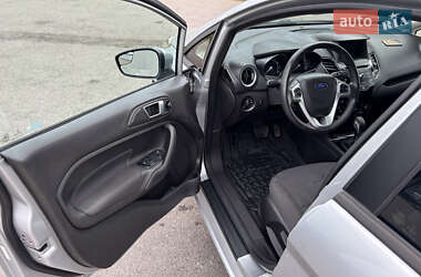 Седан Ford Fiesta 2013 в 