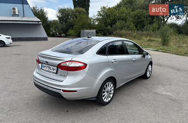 Седан Ford Fiesta 2013 в 