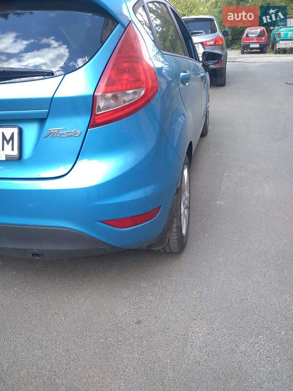 Хэтчбек Ford Fiesta 2012 в Киеве фото 5 Хэтчбек Ford Fiesta 2012 в Киеве