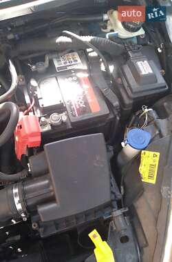 Хэтчбек Ford Fiesta 2012 в 