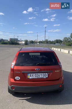 Хэтчбек Ford Fiesta 2007 в 