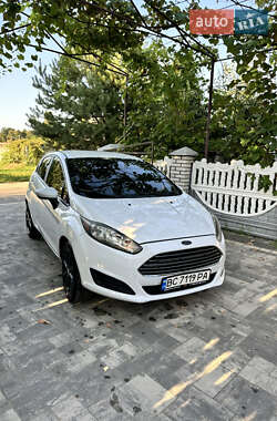 Хэтчбек Ford Fiesta 2016 в Малехове