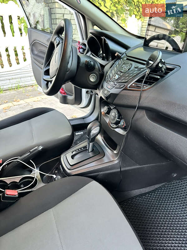 Хэтчбек Ford Fiesta 2016 в Малехове фото 14 Хэтчбек Ford Fiesta 2016 в Малехове