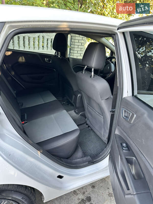 Хэтчбек Ford Fiesta 2016 в Малехове фото 18 Хэтчбек Ford Fiesta 2016 в Малехове