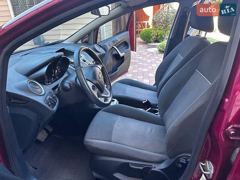 Хэтчбек Ford Fiesta 2011 в Кременчуге