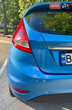 Хэтчбек Ford Fiesta 2009 в 