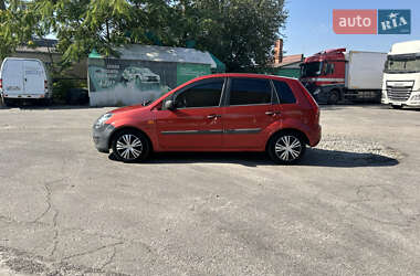 Хэтчбек Ford Fiesta 2006 в 