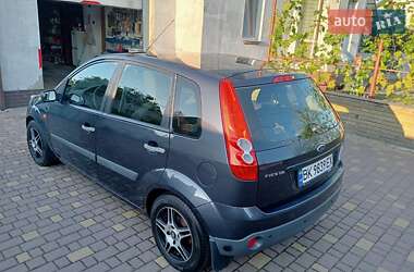 Хэтчбек Ford Fiesta 2007 в 
