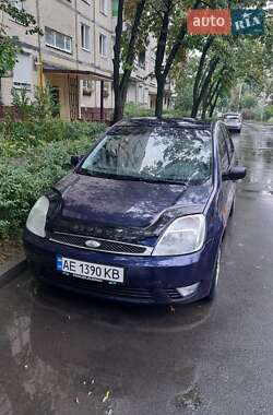 Хэтчбек Ford Fiesta 2002 в Днепре