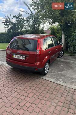 Хэтчбек Ford Fiesta 2006 в 